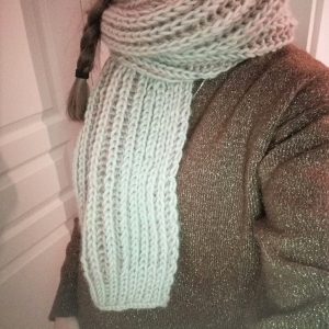 écharpe tricot pour femme